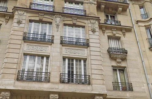 Saint-Germain-des-Pres Apartment | Artsy apartment