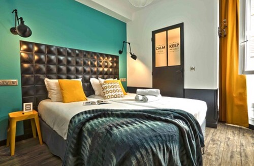 Saint-Lambert Hostel | Arty Paris Porte de Versailles by River - Hostel