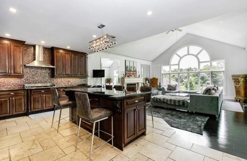 Durham Region House | Assets Event Venue Modern interior with elegant Décor
