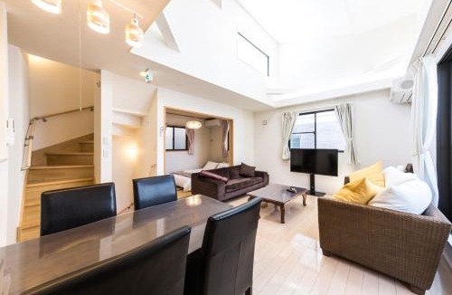 Sumida Apartment | Atrium Living, 8minutes to Skytree & Oshiage-Station, 4Bedrooms, 96sqm, one CarPark - JP backyard