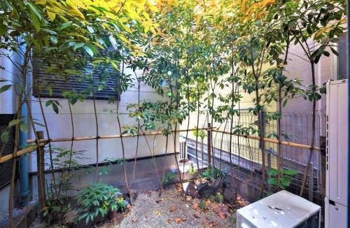 Sumida Apartment | Atrium Living, 8minutes to Skytree & Oshiage-Station, 4Bedrooms, 96sqm, one CarPark - JP backyard