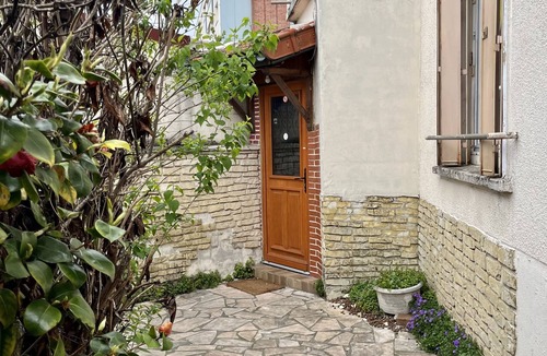 Aubervilliers House | Aubervilliers Maison de Ville Près Métro 7