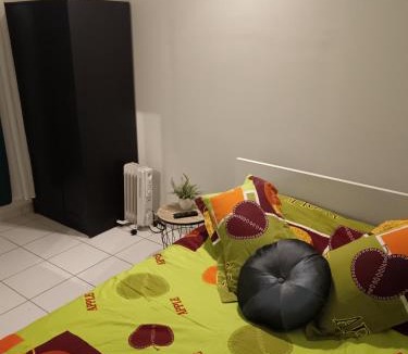 Bondy Apartment | Aux portes de Paris