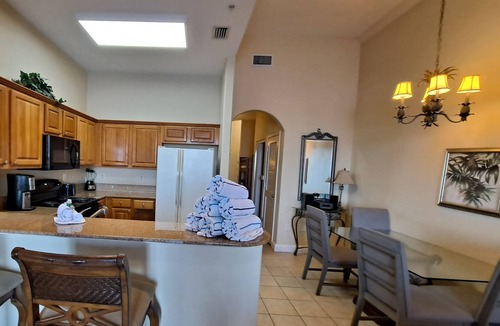 Florida Central Atlantic Coast Condo | AVAILABLE TODAY-OCT 5 POOL LAKE DISNEY FIREWORK VIEW 9:30 PM LOVELY 1 BDR 2 BTH