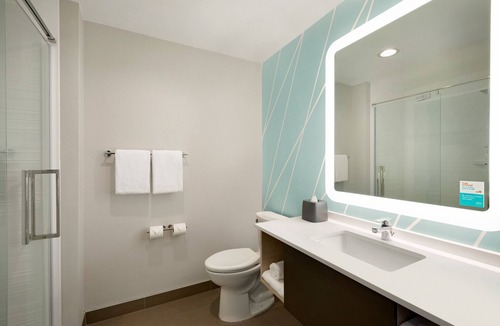 Orlando Hotel | avid hotel Orlando International Airport by IHG