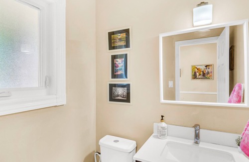 Fletchers Creek South House | Awesome 4BR in Brampton ~ Spacious Family Retreat