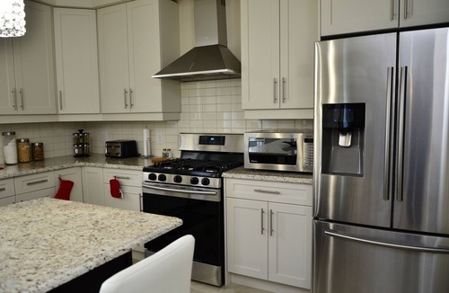 Welland House | Awesome Niagara Falls Getaway!