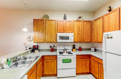 Bahama Bay Hotel | Bahama Bay Resort 33503