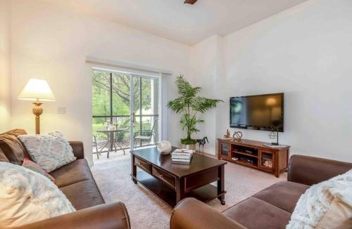 Bahama Bay Apartment | Bahama Flower Retreat, 10 min to Disney