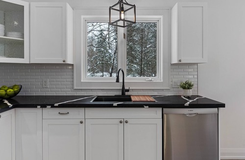 Huntsville House | Balsam Retreat- Muskoka GetawaynPet Friendly