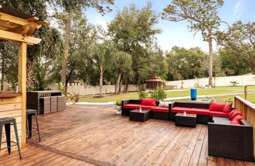 Orlovista Villa | Banana Leaf Villa-Island Groove-Standard Suite