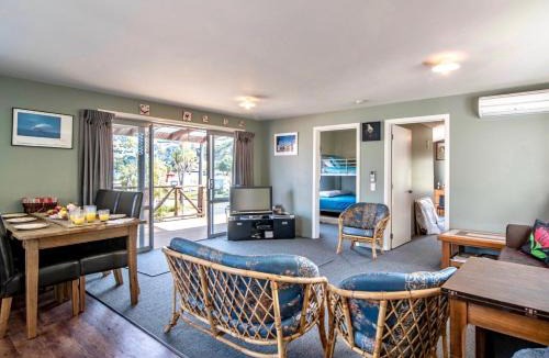 Duvauchelle House | Bay Bliss - Akaroa Holiday Home