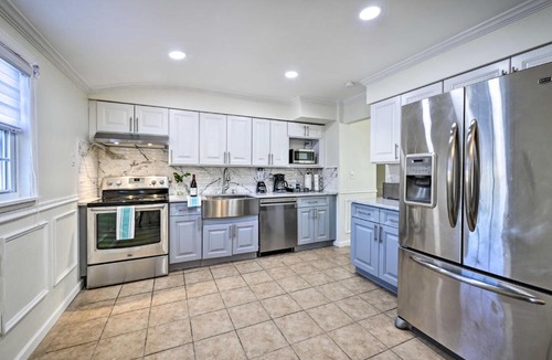 North Bay Shore Apartment | Bay Shore Vacation Rental w/Shared Yard!