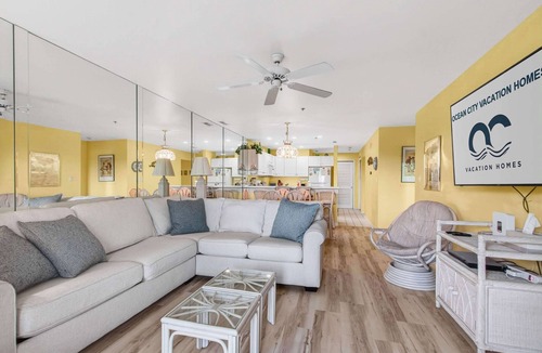 Heron Harbour Isle Condo | Bay Watch 1 203A, Outdoor Pool, Beautiful Condo