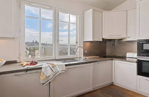 L'Europe Apartment | Be amazed by the stunning panoramic view-Paris Saint-Augustin