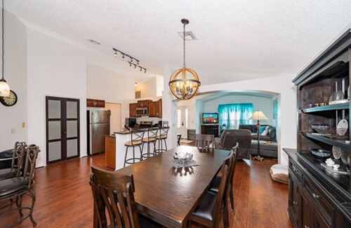 Crescent Lakes House | Be Our Guest