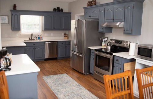 Gulf Breeze House | Beach Bound Family Getaway-5BR Newly Renovated, 15 mins from beaches