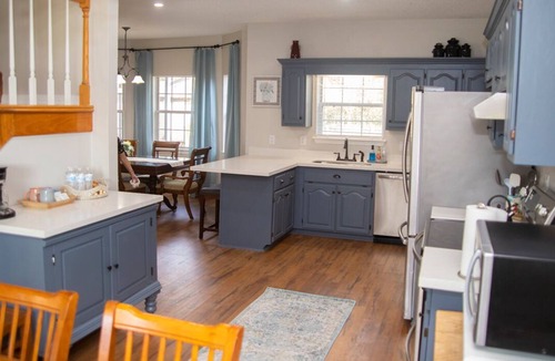Gulf Breeze House | Beach Bound Family Getaway-5BR Newly Renovated, 15 mins from beaches