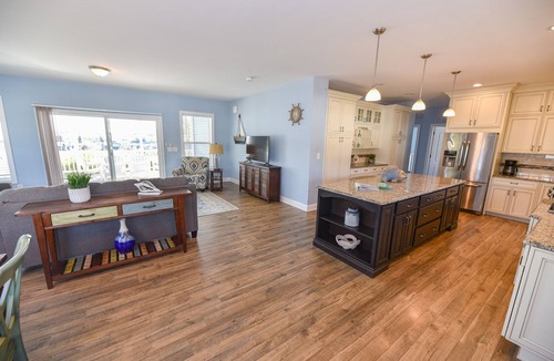 Long Neck House | Beach comfort-lovely home, beach, pools, pet friendly!