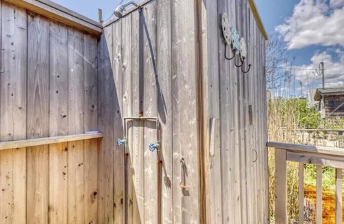 Ocean Bay Park Cottage | Beach Cottage on Fire Island