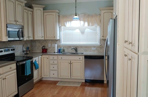Hutchinson Island South House | Beach house within walking distance to the beach 2 bed 2 bath