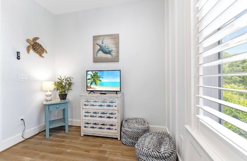 Lakeside at Blue Mountain Beach House | Beach Still My Heart by AvantStay | 6 Seater Golf Cart Included , Pool Access