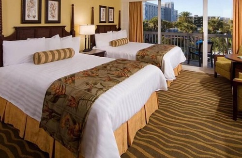 St. Pete Beach Resort | Beach Vacay Right Now! 4 Relaxing Units with Resort Views! Pool & Free Parking!