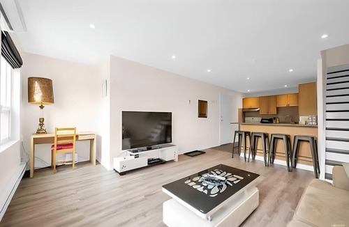 The Beaches Apartment | Beaches - 2BDR Townhouse