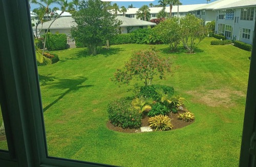 Ocean Ridge Apartment | Beachfront 1BR Retreat in Ocean Ridge, Steps from the beach