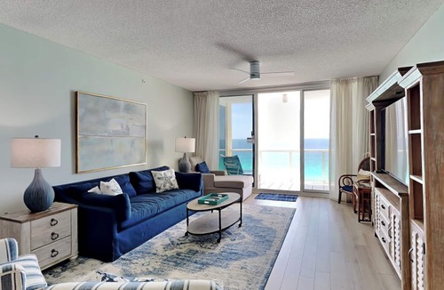 Navarre Beach Condo | Beachfront condo w/gorgeous Gulf views + resort pool