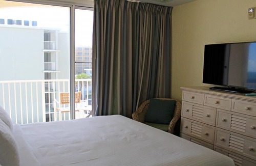 Bostroms Resort | Beachfront Dream! Four Spacious Units, Near Daytona Beach Surfing School, Golf