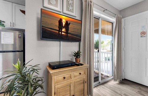 Destin Condo | 🌴Beachside in Destin-Pool-Ground Floor-2BR St. Martin Beachwalk Villas 112