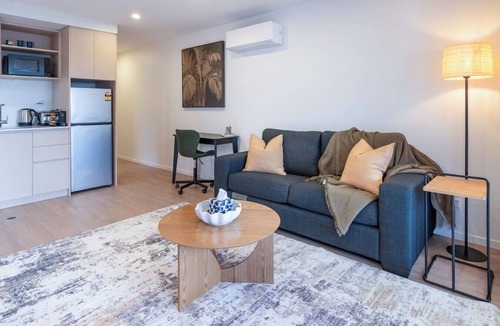 Christchurch House | Beachside Stay| Parking + EV Charger & Spa + Sauna