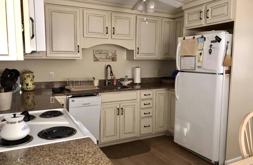 Holgate House | Beachy cape cod perfect for families