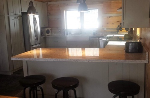 Unorganized Centre Parry Sound Cottage | Bearhead Lodge - Beautiful 6 bedroom pine log cottage, lakefront,beach, forested