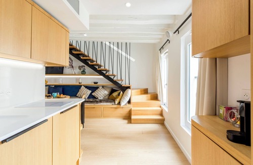 Quartier de la Porte-Saint-Denis Apartment | Beauquartier - Grands Boulevards