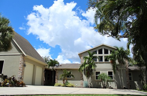 Lake Placid House | Beautiful 11 Bedroom 7 Baths INCLUDING Separate Studio on Lake June
