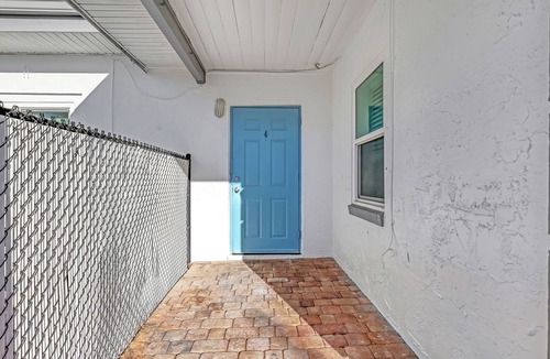 Fort Pierce Villa | Beautiful 2-Bedroom Walk to Beach/Restaurants