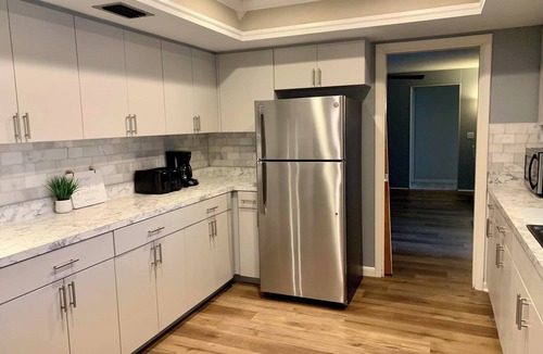 Clearwater House | Beautiful 3 bed 2 bath home by park