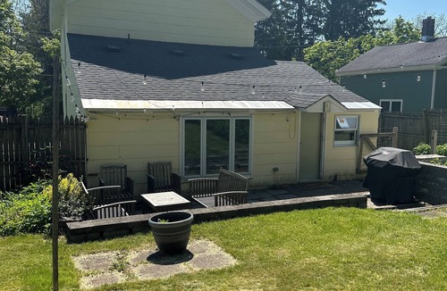 Cazenovia House | Beautiful 3-bedroom house, Lake Town retreat!