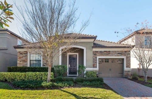 Tuscan Ridge House | Beautiful 4 Bed Pool Home with Game Room-1456MS