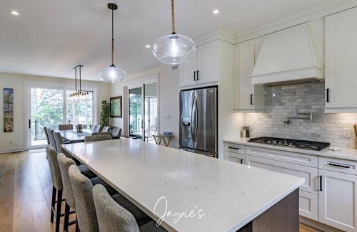 Lake of Bays Cottage | Beautiful 5 bed 3 bath cottage on Lake of Bays
