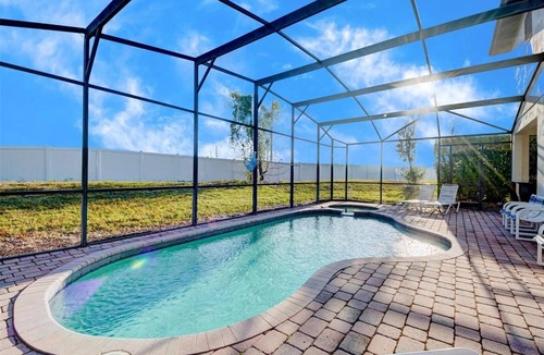 Four Corners House | Beautiful 5 Bed Gated Pool Home at High Grove Resort