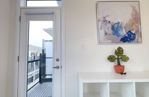 Richmond Hill House | Beautiful 5- Bedroom Boho-Chic Townhouse at Richmond Hill