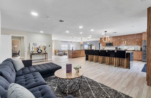 Coral Springs House | Beautiful 5 Bedroom Pool home n