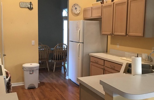 Lake Davenport Estates House | Beautiful 5 Bedroom House with pool near all parks!