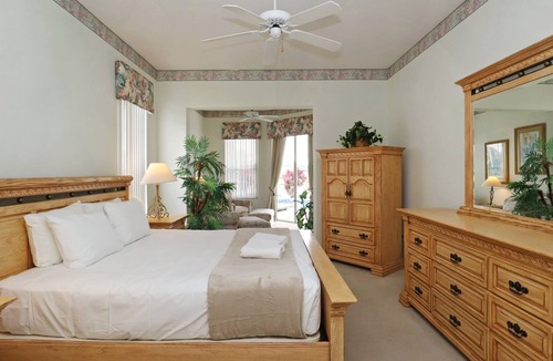 Ridgewood Lakes House | Beautiful 5 Bedroom home near Disney World