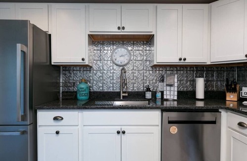 Gaines House | Beautiful 5 BR located next to Pine Creek!