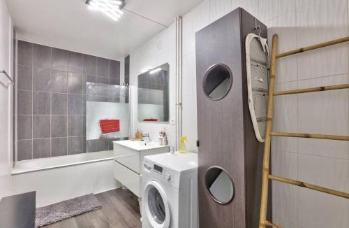Flandres Apartment | Beautiful and bright 3 bed near La Villette