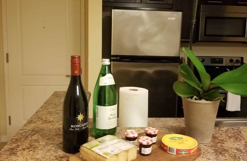 Coral Gables Apartment | Beautiful and modern apartment, nice and in the building, gym.